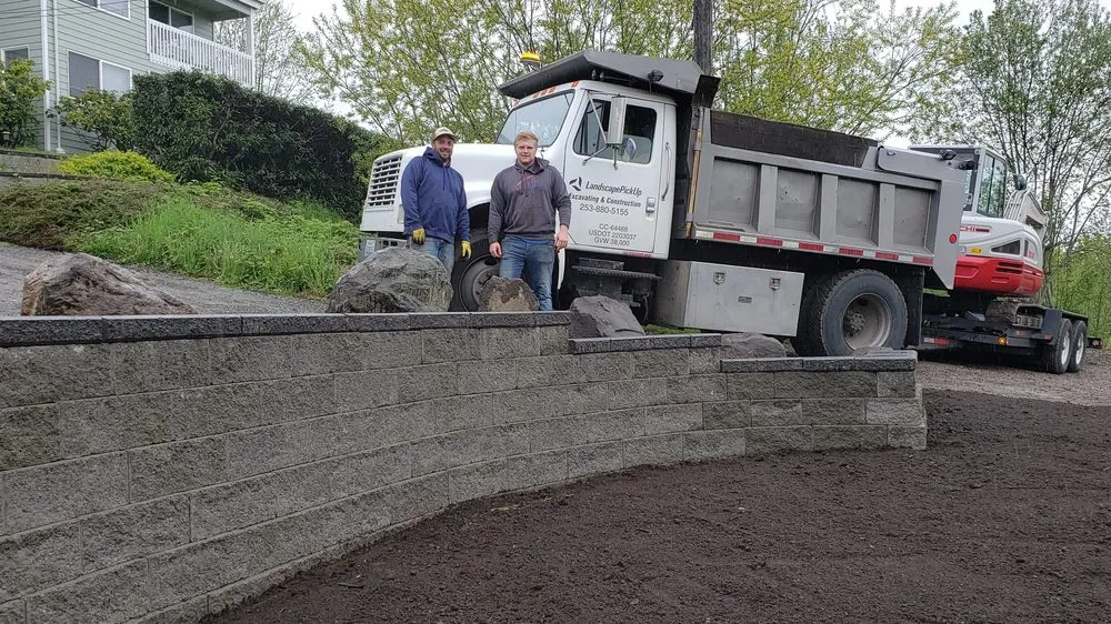 Expert lawn mowing service experts serving Covington, WA - Landscape Pick Up