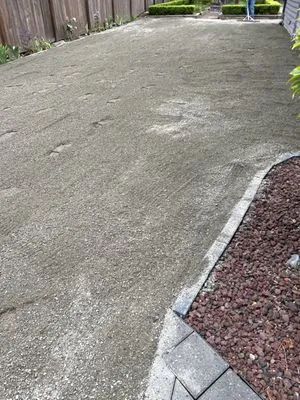 Landscape Pick Up Logo