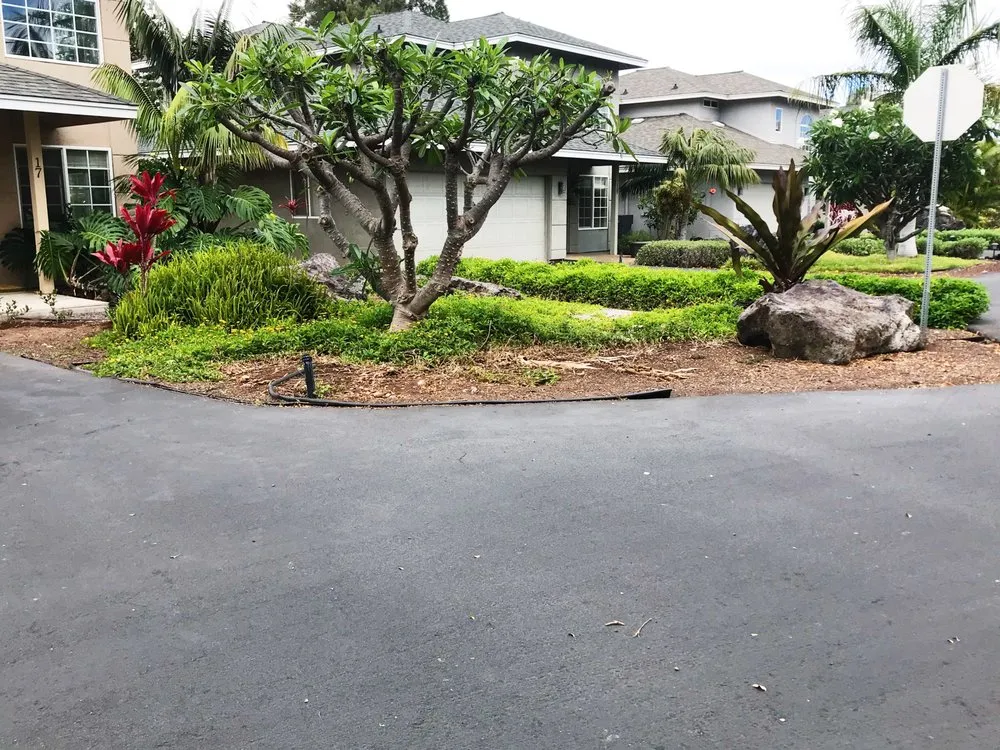 Local lawn care service experts serving Kealakekua, HI - Landscape Solutions 808