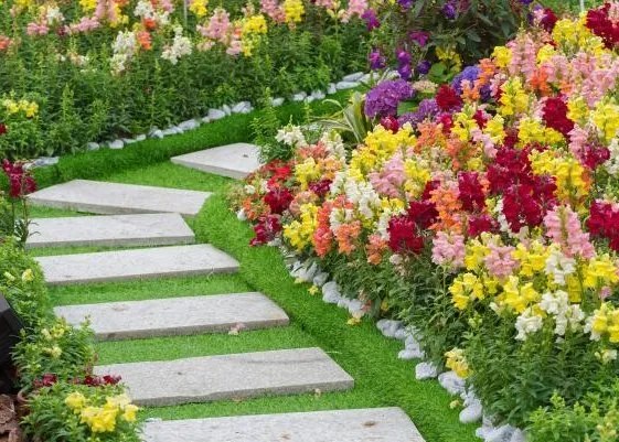 Professional garden landscaping in Muskegon, MI by Landscape Solutions