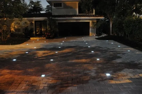 Expert lawn mowing service experts serving Euclid, OH - Landscape Stone Supply