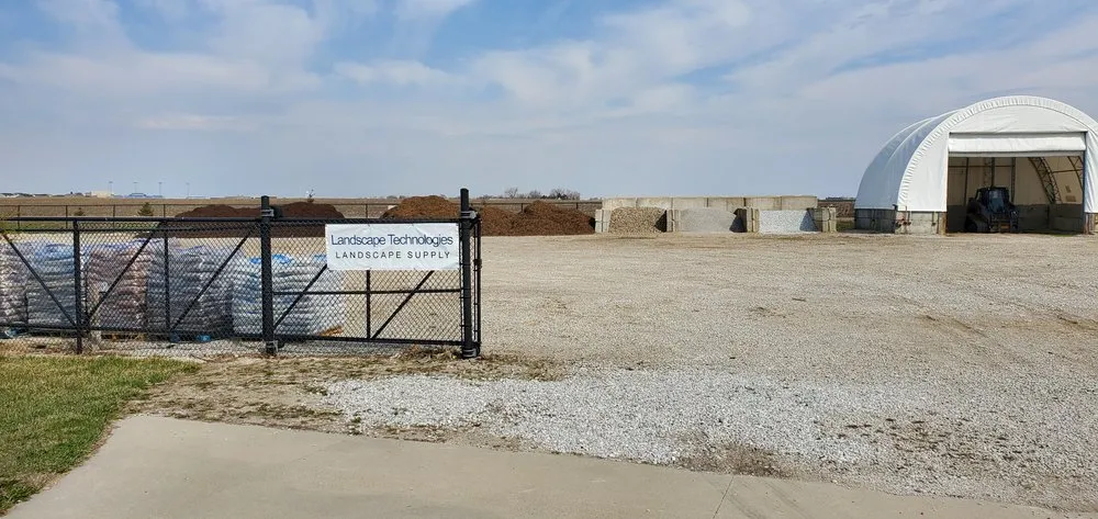 Top-rated lawn mowing service experts serving Bondurant, IA - Landscape Technologies