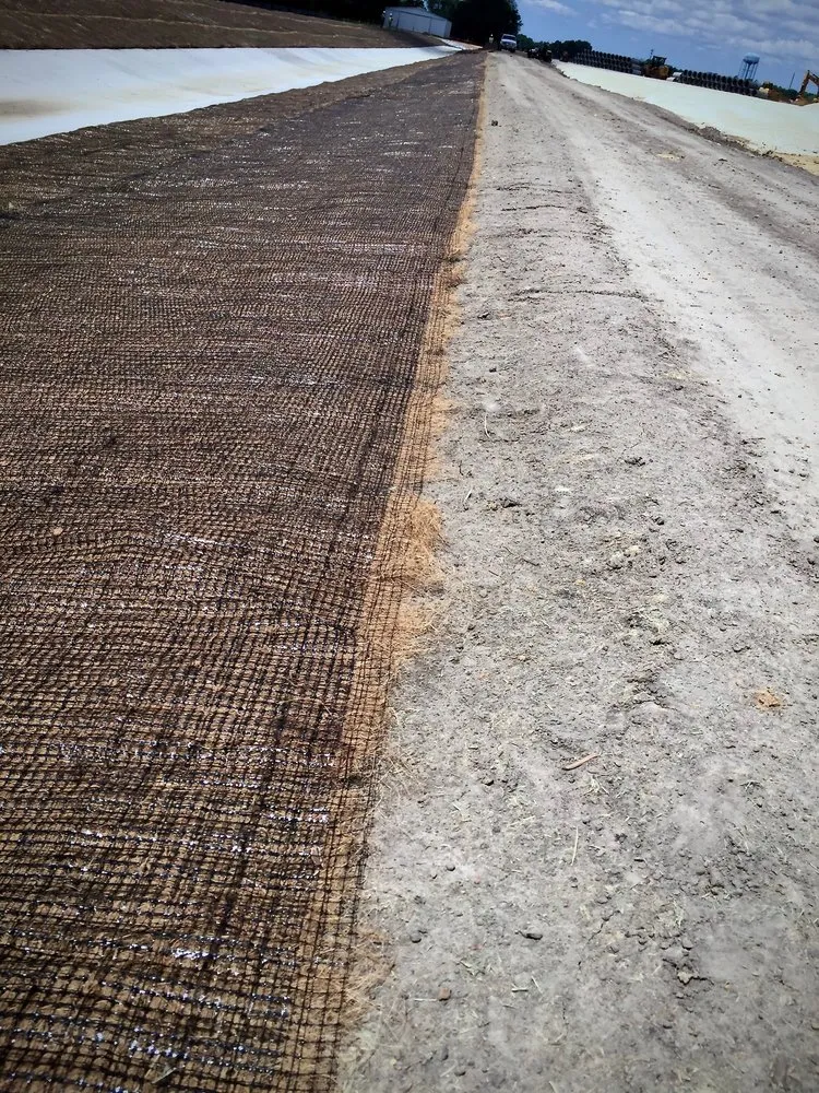 Reliable yard maintenance for homes in Theodore, AL by Landscape the South