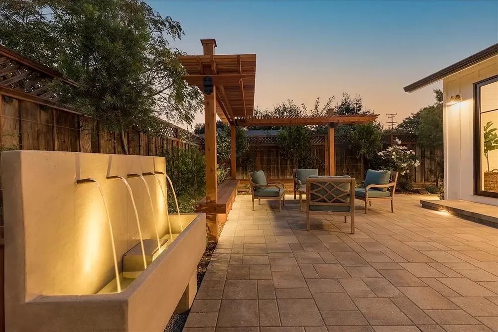 Local lawn mowing service for homes across Sunnyvale, CA - Landscape Therapist