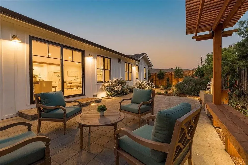 Professional lawn mowing service in Sunnyvale, CA by Landscape Therapist