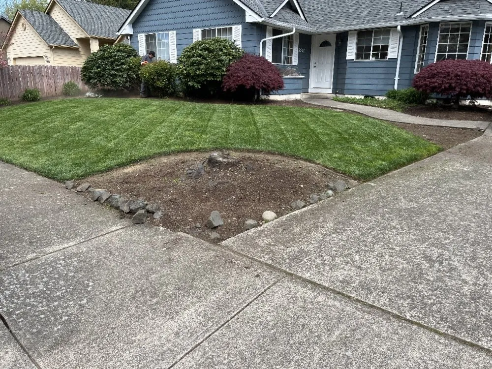 Local lawn mowing service for year-round maintenance across Keizer, OR - Landscape Torres
