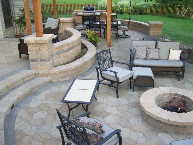 Affordable residential landscaping experts serving Machesney Park, IL - Landscape Unlimited