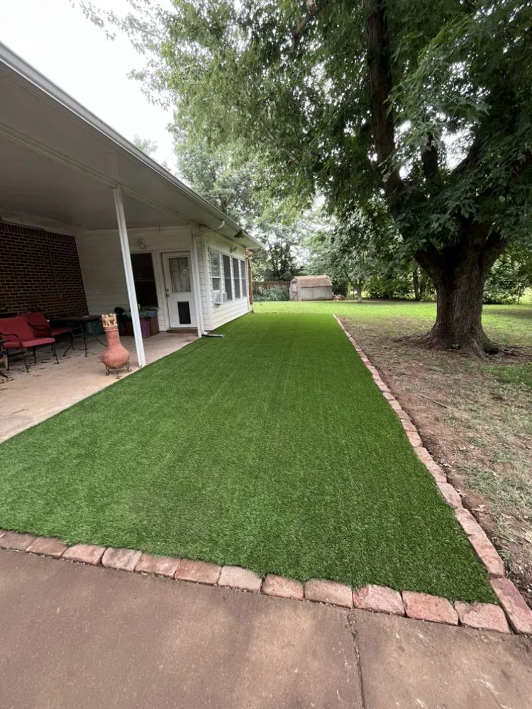 Professional lawn mowing service experts serving Wichita, KS - LandscapeKing