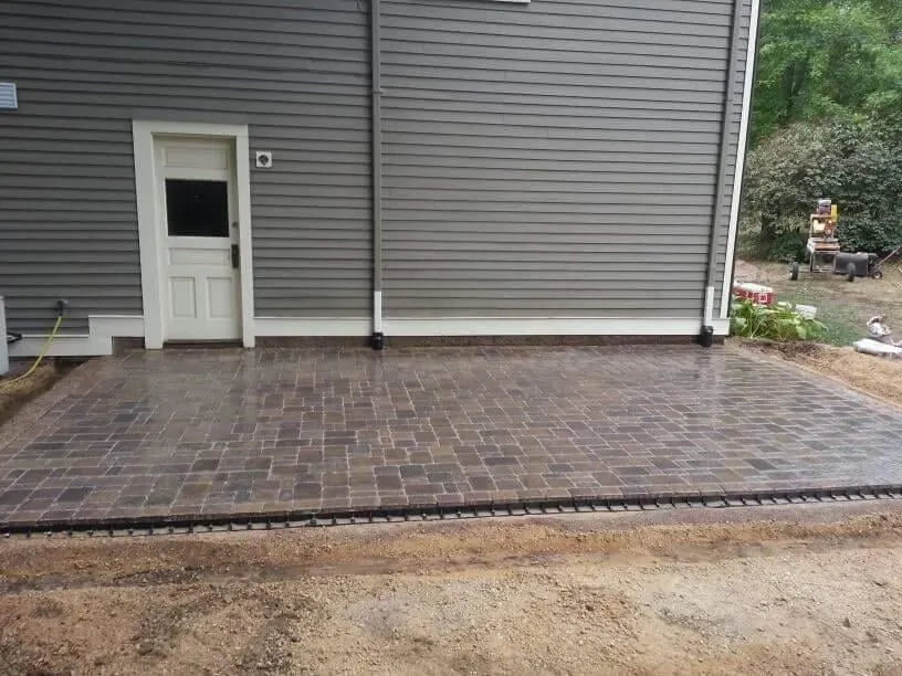 Top-rated lawn mowing service in Circle Pines, MN by Landscapers