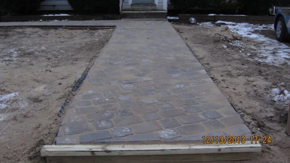 Expert yard cleanup service in Warren, RI by Landscapers Inc