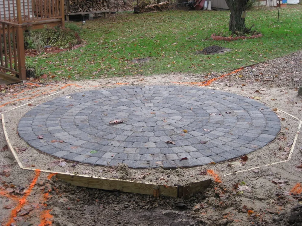 Custom outdoor landscaping in Warren, RI by Landscapers Inc