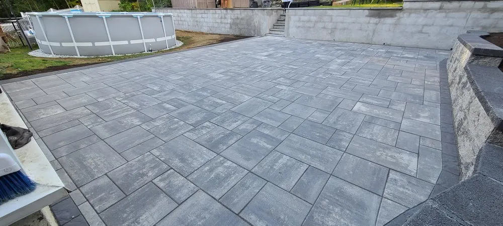 Reliable lawn mowing service with custom design across Knoxville, TN - Landscapers of Knoxville