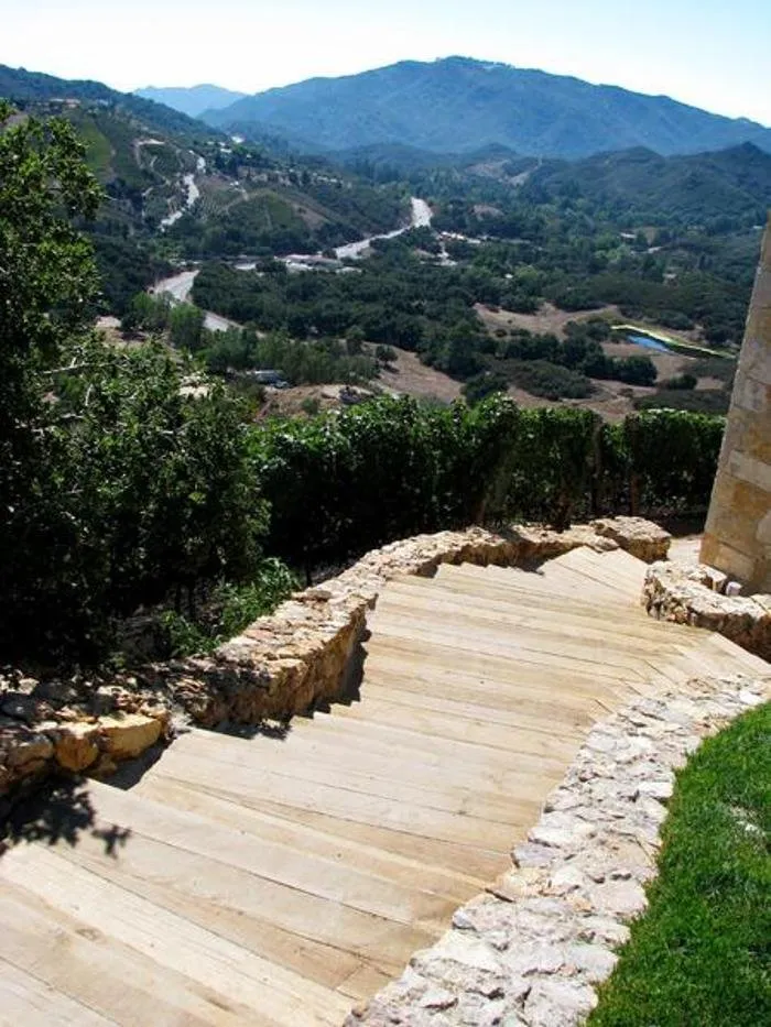 Professional landscape design near you across Thousand Oaks, CA - Landscapes By Jeffery