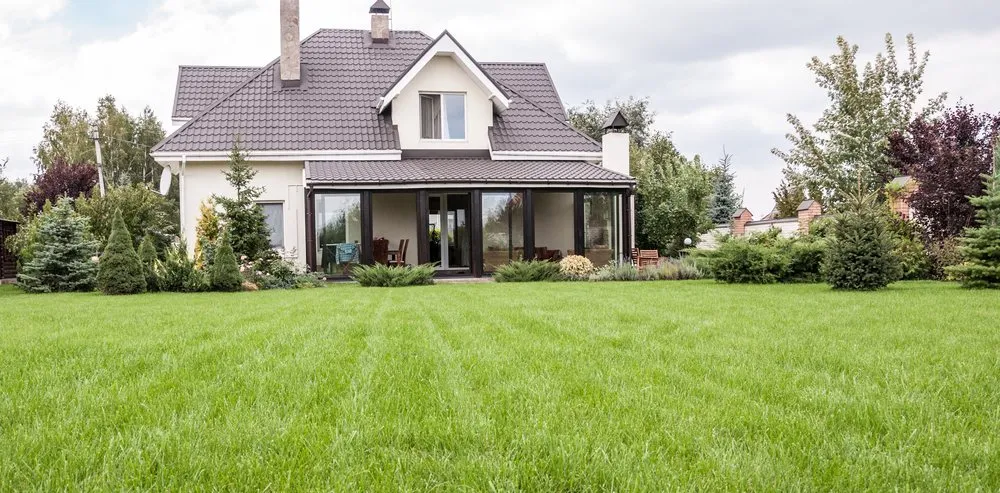 Affordable yard maintenance in Snohomish, WA by Landscapes by Sarah