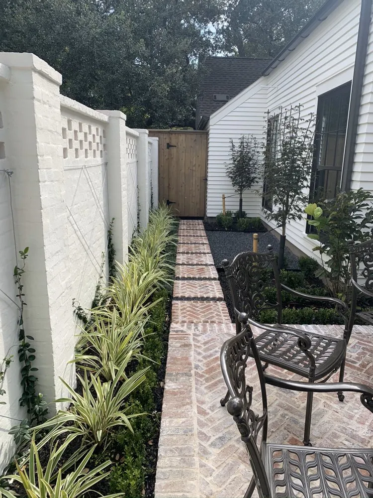 Reliable residential landscaping with custom design in Houston, TX by Landscapes By Torres