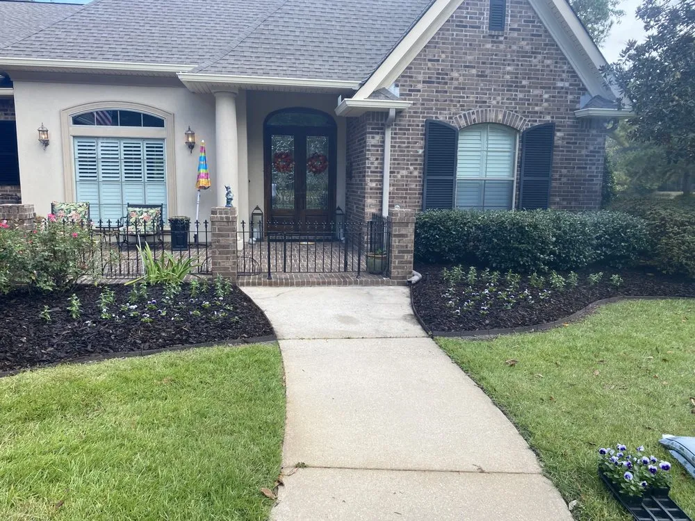 Reliable outdoor landscaping experts serving Pearl River, LA - LandScapes