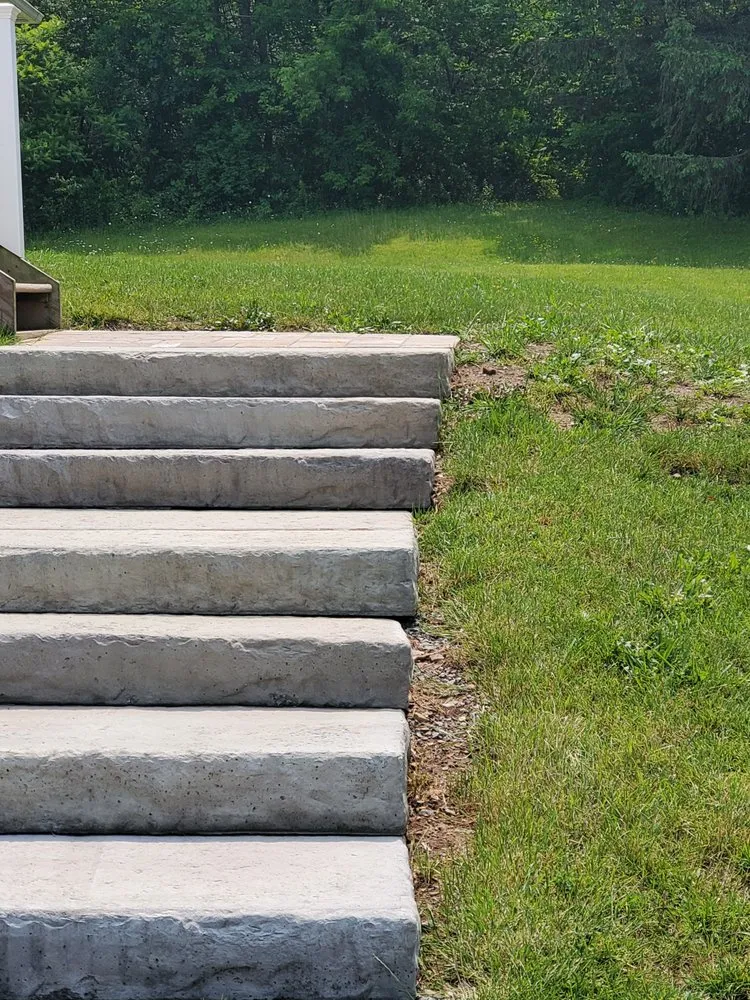 Expert yard cleanup service near you in Canastota, NY by Landscapes Unlimited CNY