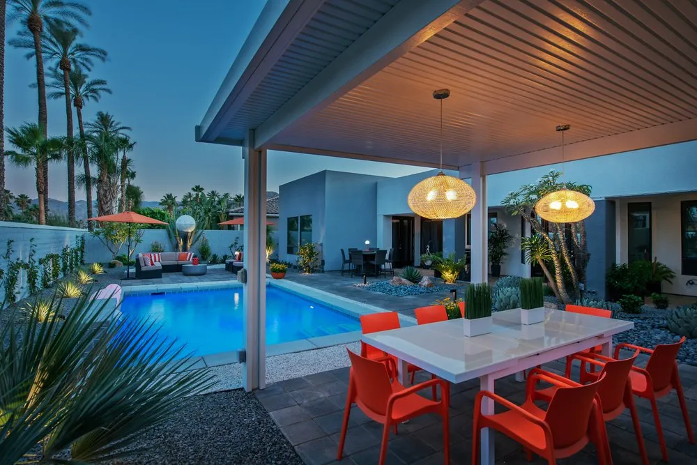 Reliable yard cleanup service experts serving Palm Desert, CA - LANDSCAPEWORKS INC