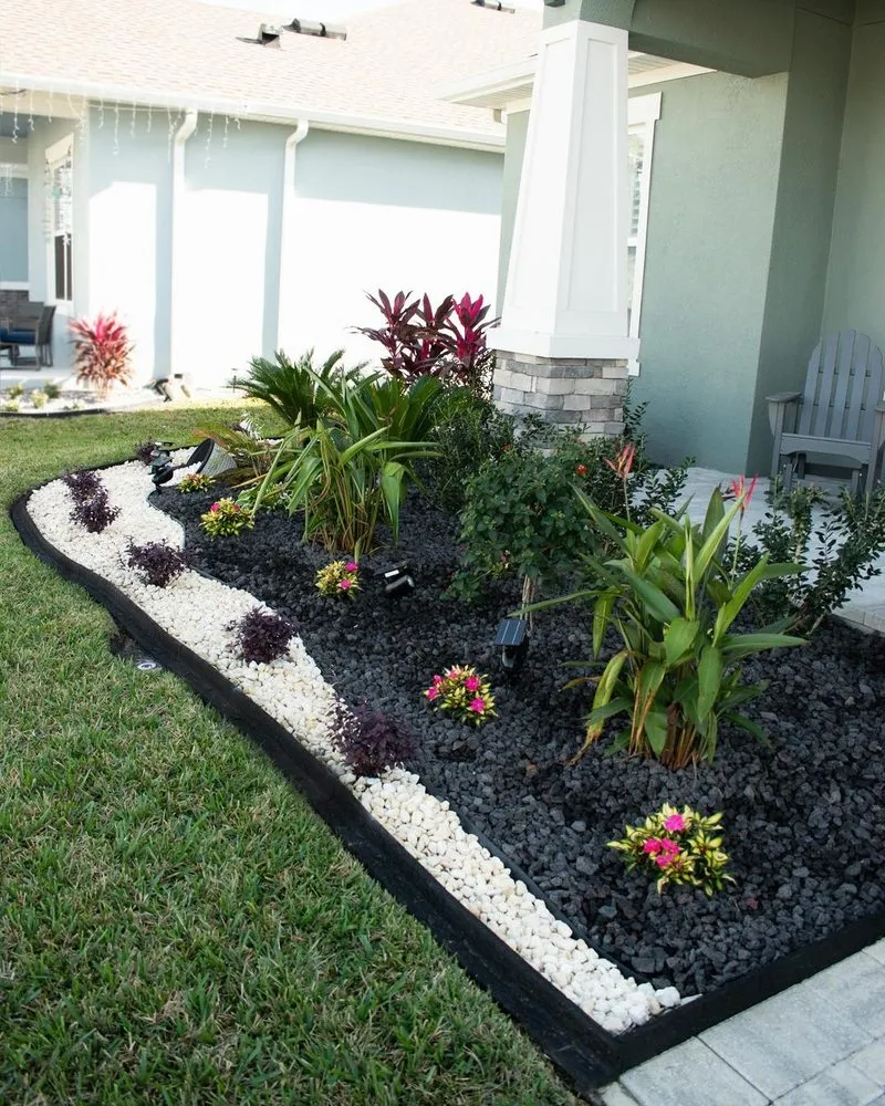 Custom garden landscaping in Land O' Lakes, FL by Landscapians