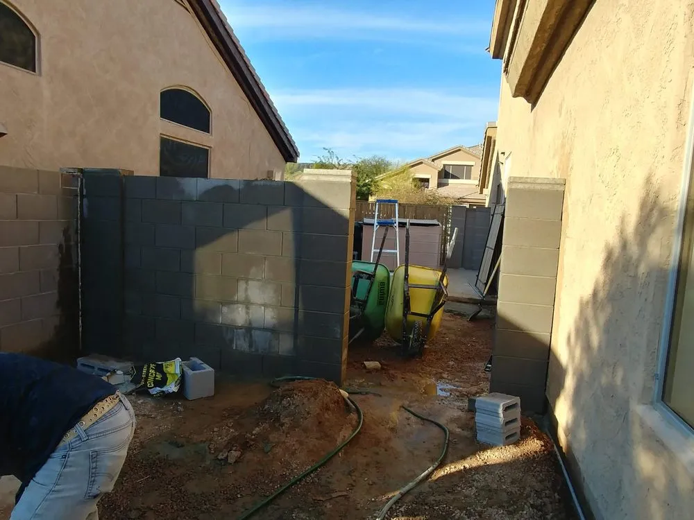 Custom outdoor landscaping experts serving Phoenix, AZ - Landscaping & Construction