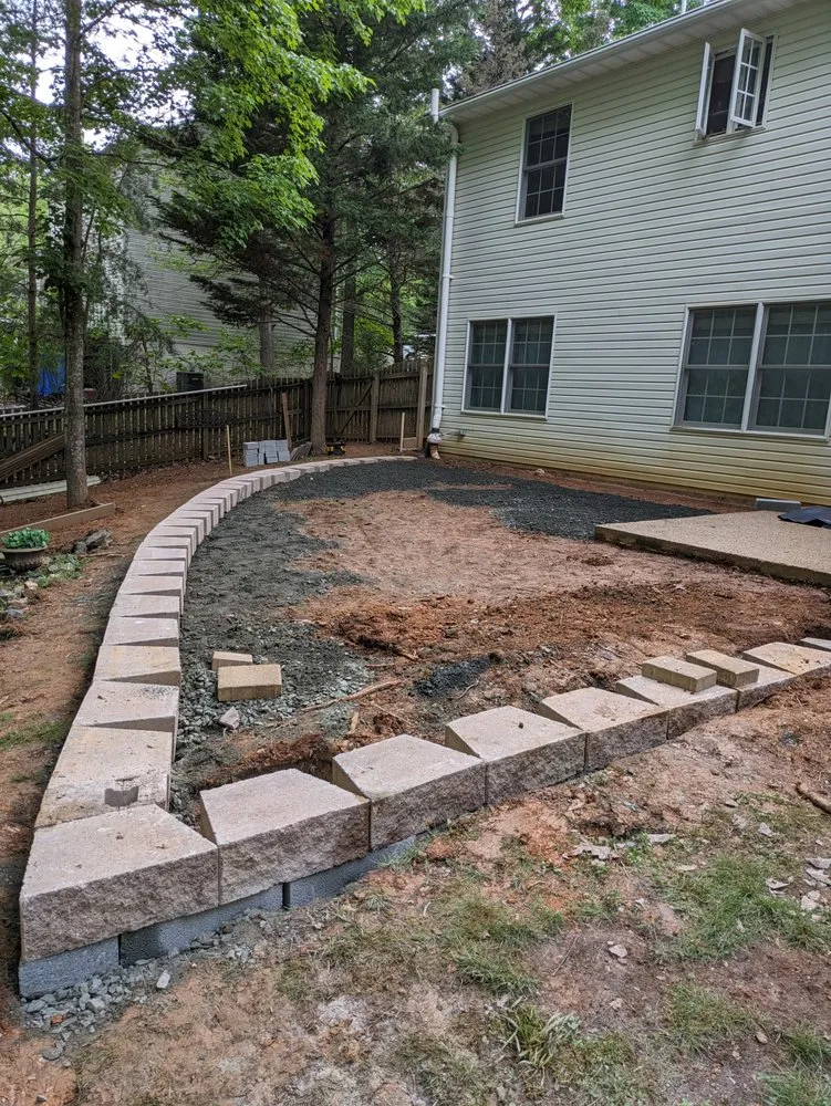 Reliable lawn mowing service in Palmyra, VA - Landscaping & Design