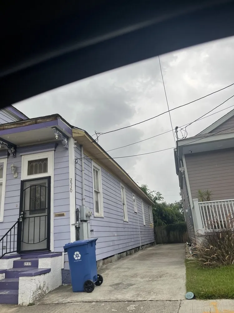 Top-rated lawn care service in Metairie, LA by Landscaping & renovation JJV