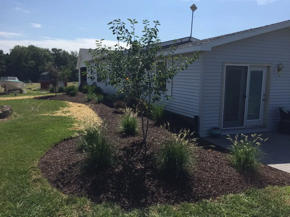 Expert outdoor landscaping experts serving Darlington, IN - Landscaping & Trees by GT