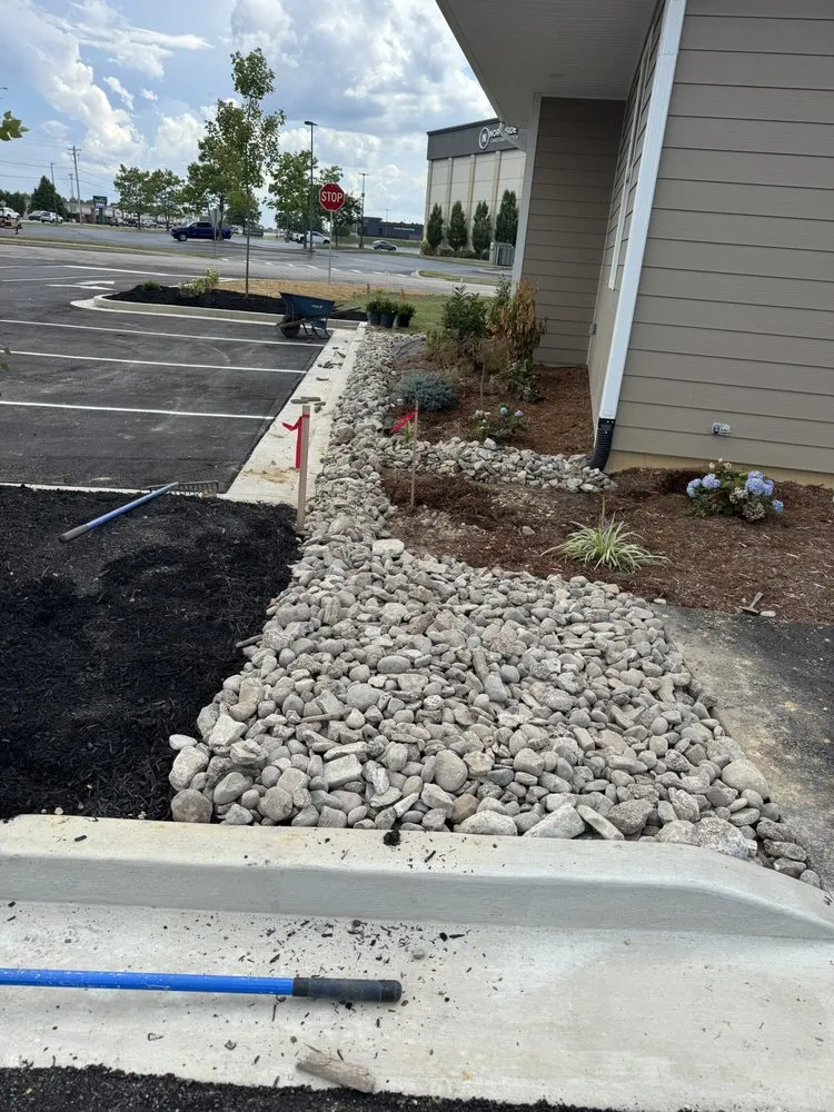 Custom garden landscaping in Jeffersonville, IN by Landscaping & Turf L&T