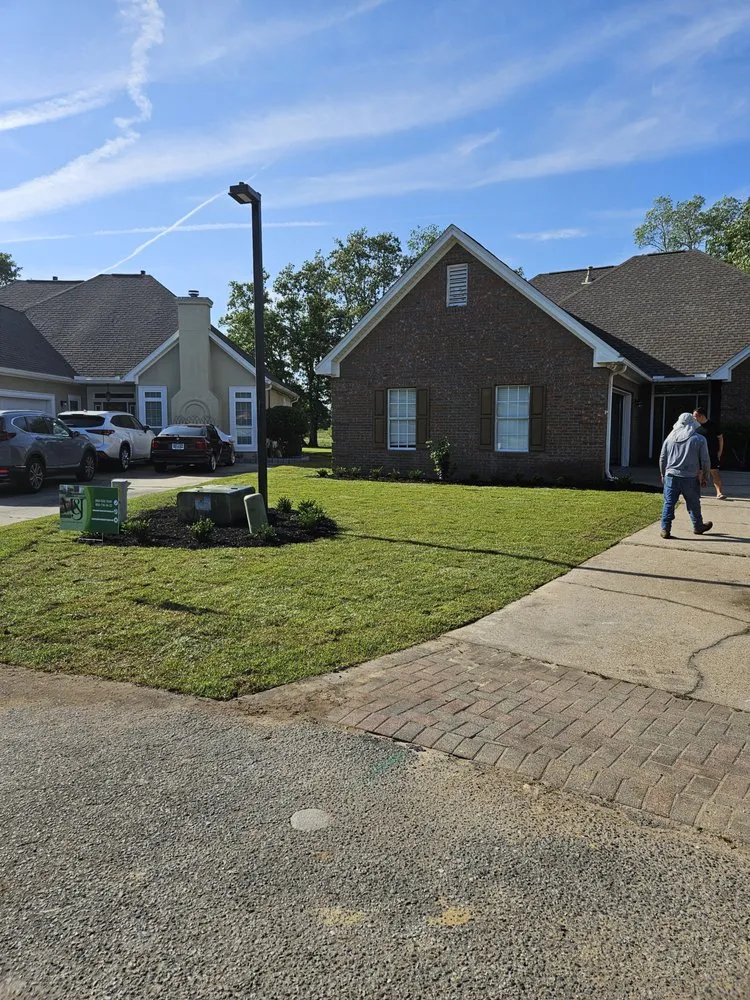 Custom landscape design for beautiful yards in Navarre, FL by Landscaping and Hardscape M&J