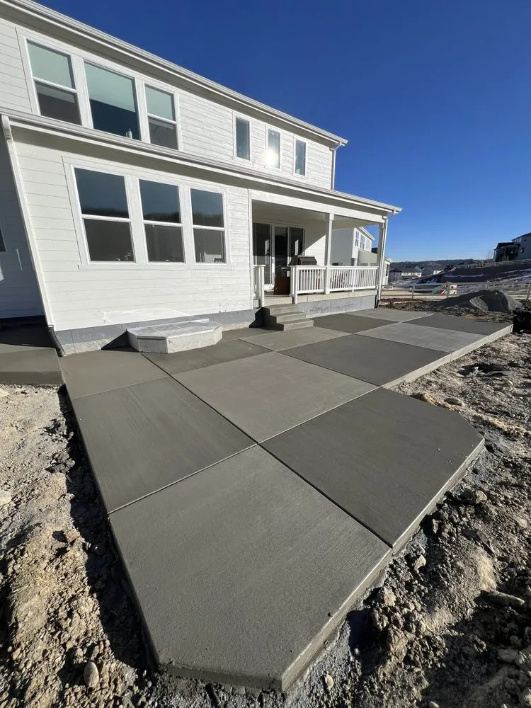 Custom lawn mowing service near you across Denver, CO - Landscaping At It’s Finest