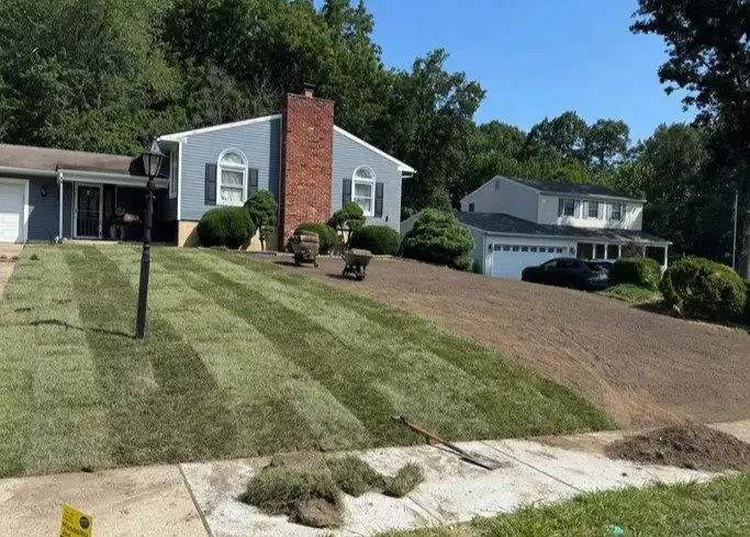 Professional lawn mowing service experts serving Camden, NJ - Landscaping AyM