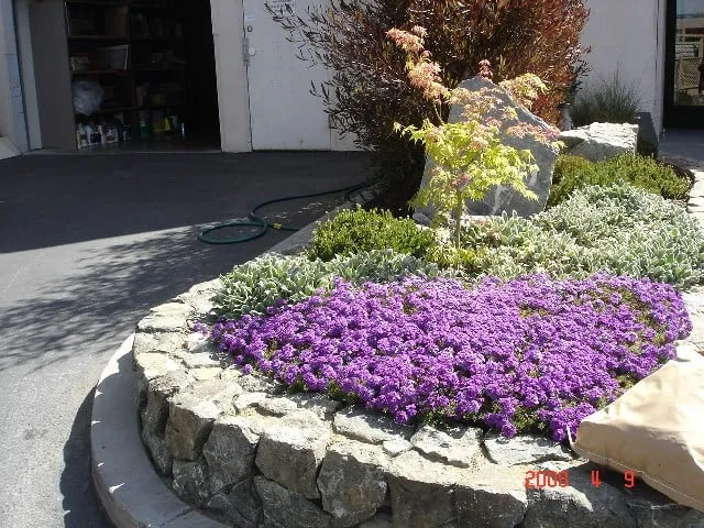 Local garden landscaping for beautiful yards in Redwood City, CA by Landscaping Bay Area