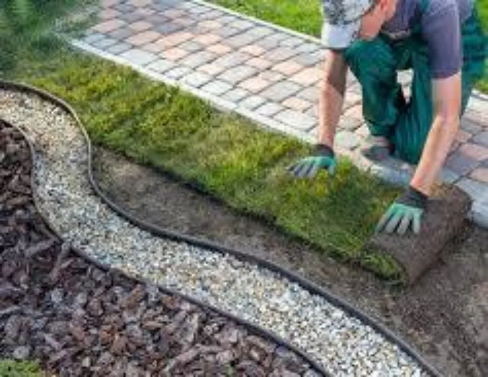 Reliable landscaping services for residential properties in Lenoir City, TN by Landscaping By Angel Rivera