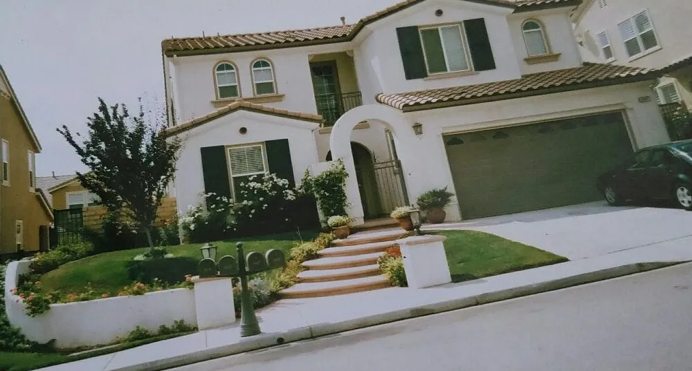 Expert lawn care service in Moorpark, CA - Landscaping by Sam's