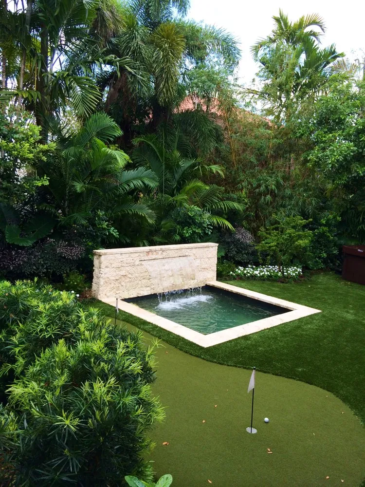 Expert yard cleanup service experts serving Coral Gables, FL - Landscaping by Steve Blaum