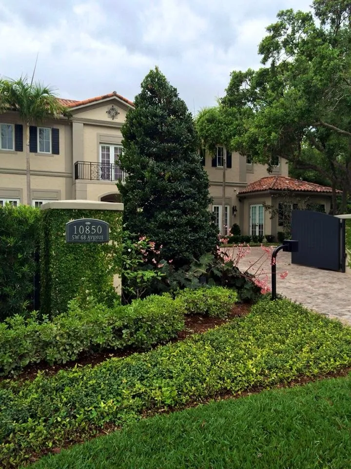 Top-rated residential landscaping in Coral Gables, FL by Landscaping by Steve Blaum