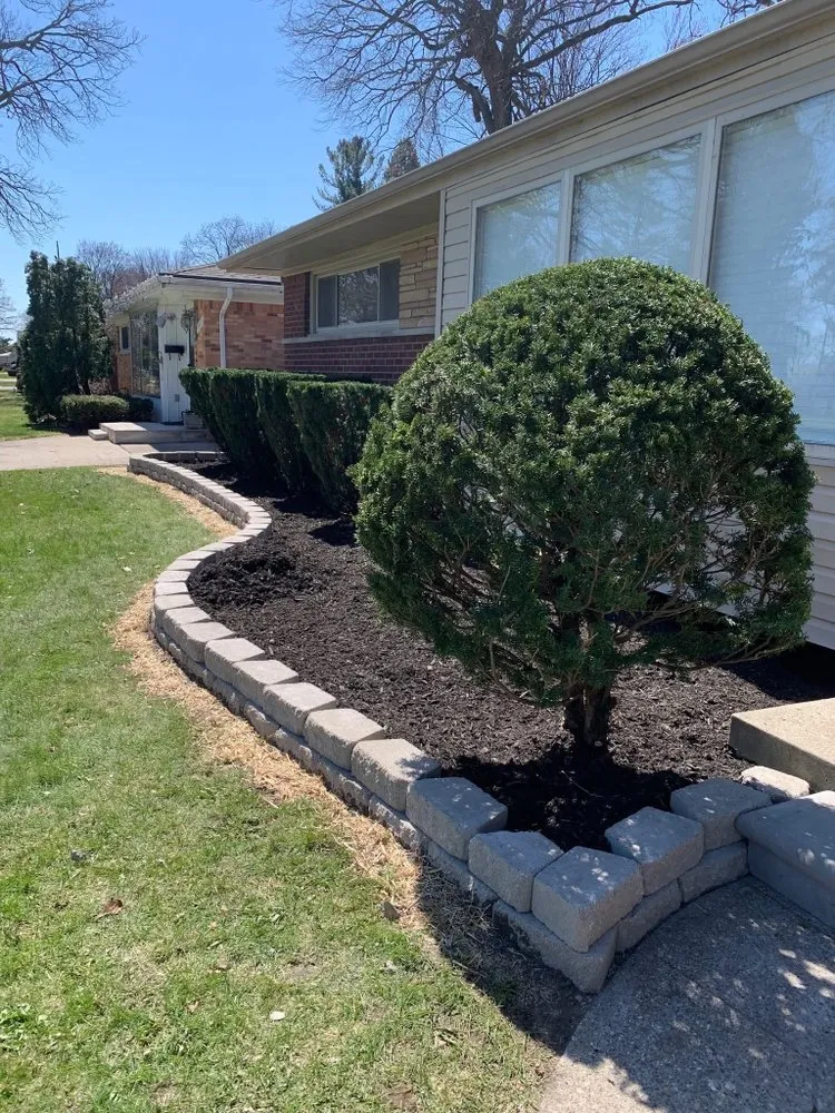 Custom residential landscaping in Dearborn Heights, MI - Landscaping By Tony