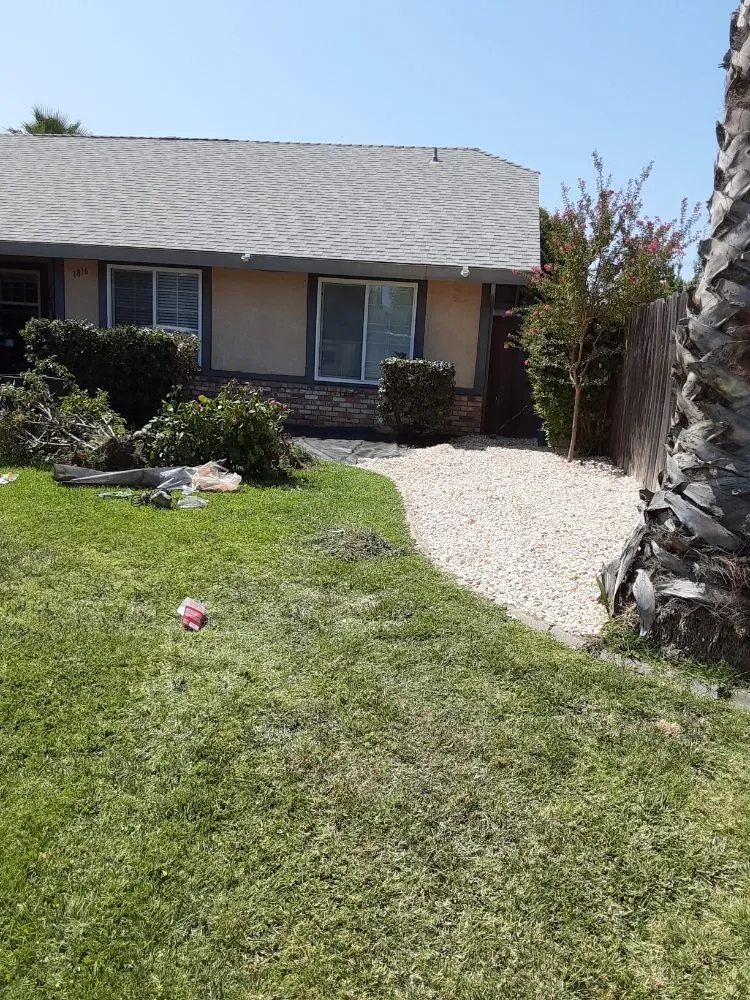 Local landscaping services in Riverbank, CA - LANDSCAPING CALZADA