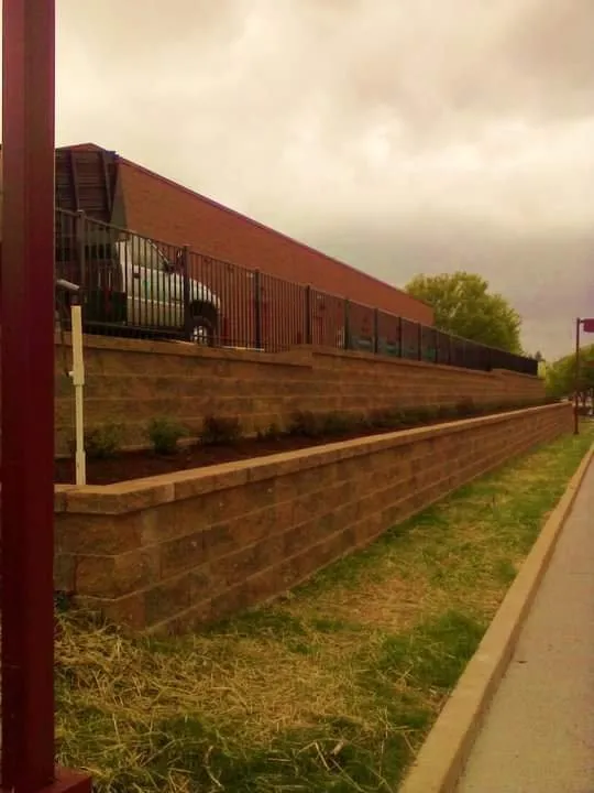 Top-rated garden landscaping in High Ridge, MO - Landscaping Castillo