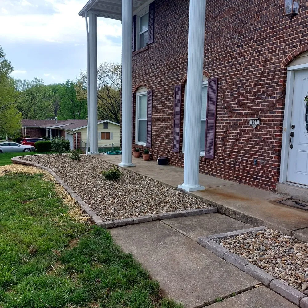 Expert lawn mowing service with custom design across High Ridge, MO - Landscaping Castillo