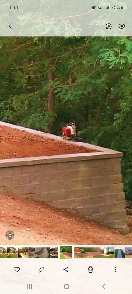 Expert residential landscaping in High Ridge, MO by Landscaping Castillo