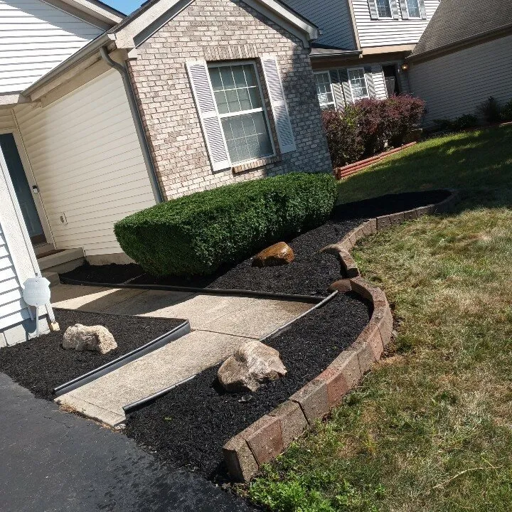 Top-rated yard maintenance in Columbus, OH by Landscaping Chalino