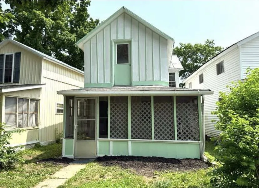 Affordable lawn care service experts serving Lancaster, OH - Landscaping Contractor