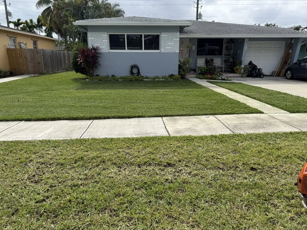 Custom lawn mowing service for homes in Hallandale Beach, FL by Landscaping el eden