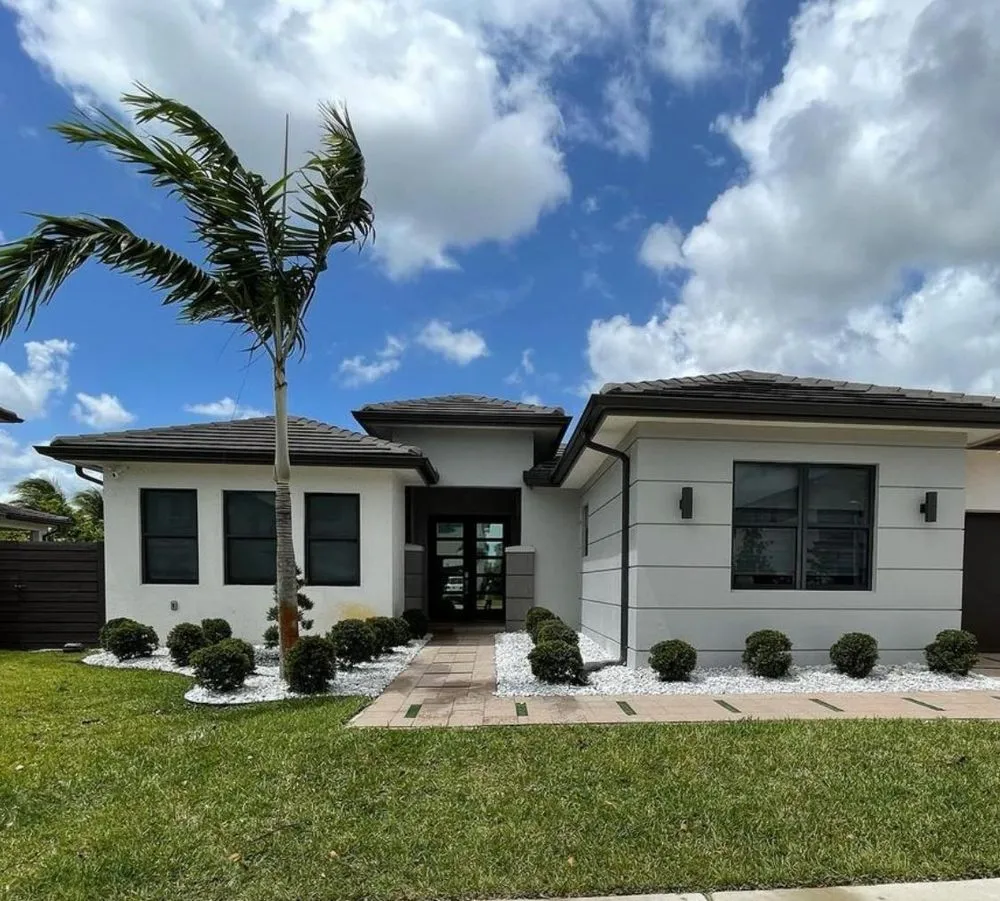 Professional outdoor landscaping for beautiful yards across Miami, FL - Landscaping Four Seasons