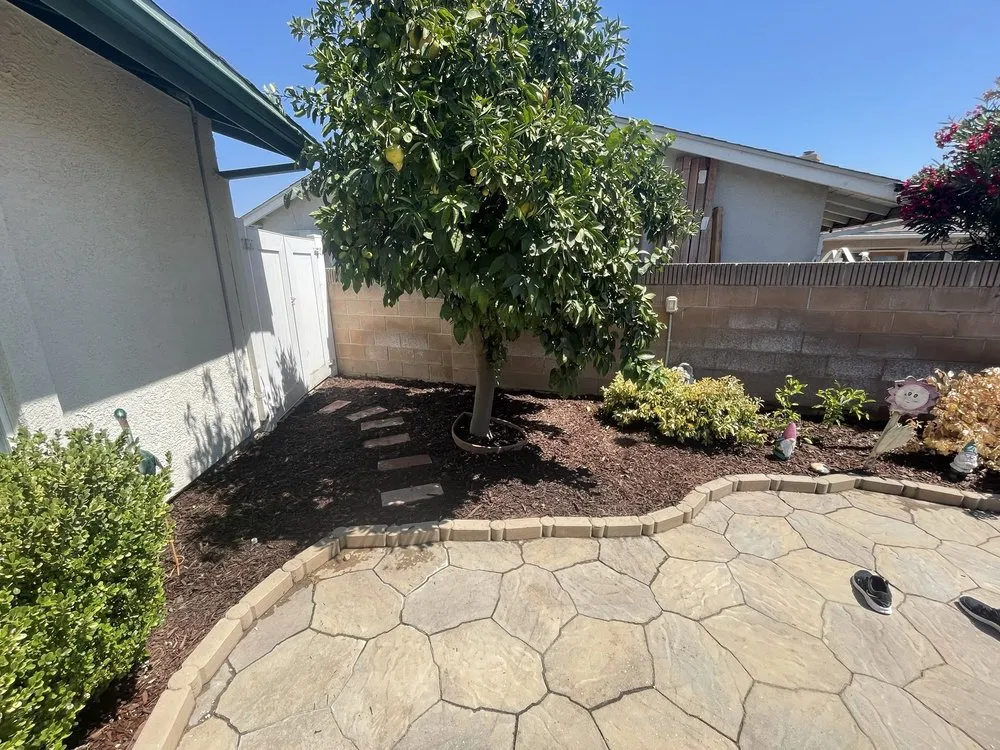 Custom lawn care service in Oxnard, CA by landscaping Garden service Madera