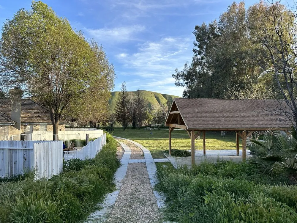 Trusted garden landscaping in Bakersfield, CA - Landscaping Haulers