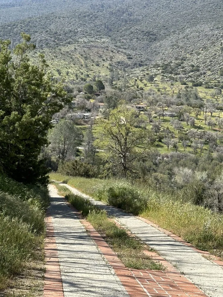 Trusted lawn mowing service in Bakersfield, CA by Landscaping Haulers