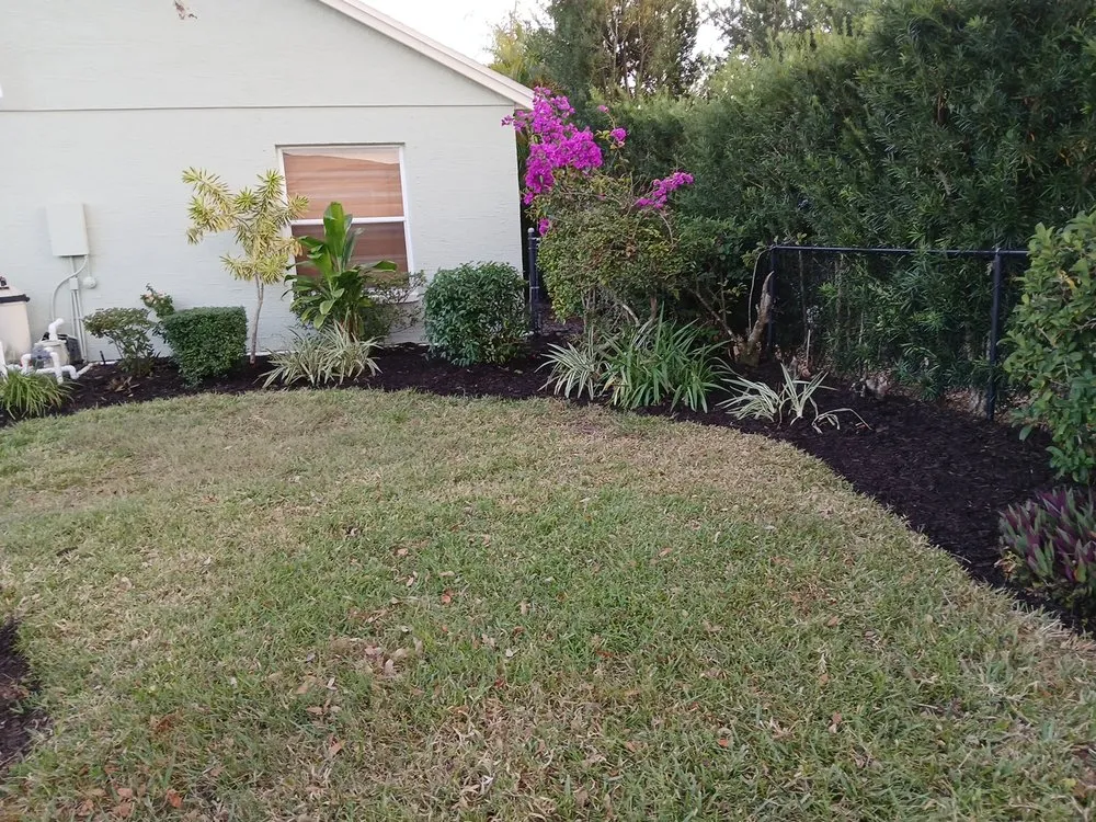 Professional landscape design with custom design in Tampa, FL by Landscaping Heandscrafted Portillo