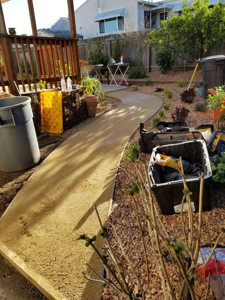 Top-rated yard maintenance in Redwood City, CA by Landscaping Hidalgo